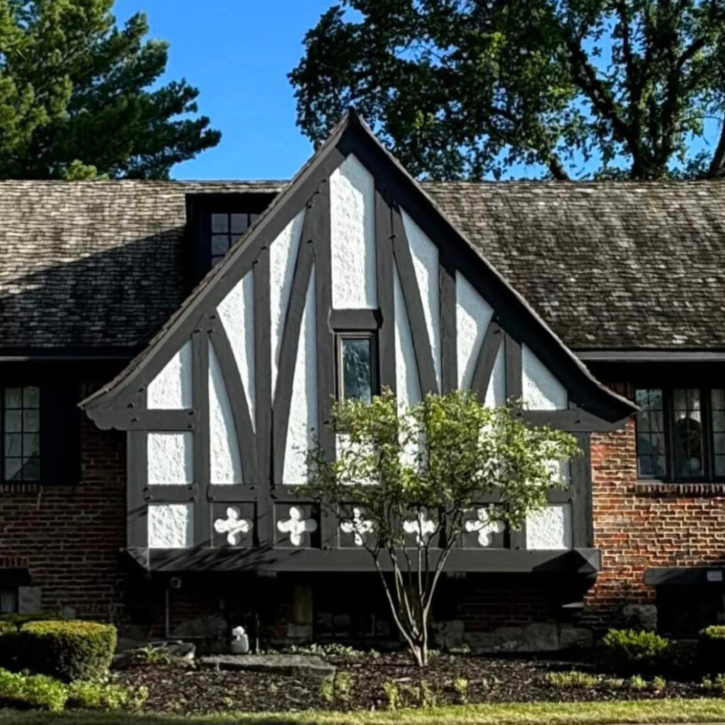 Exterior of 231 S Arlington, Elmhurst