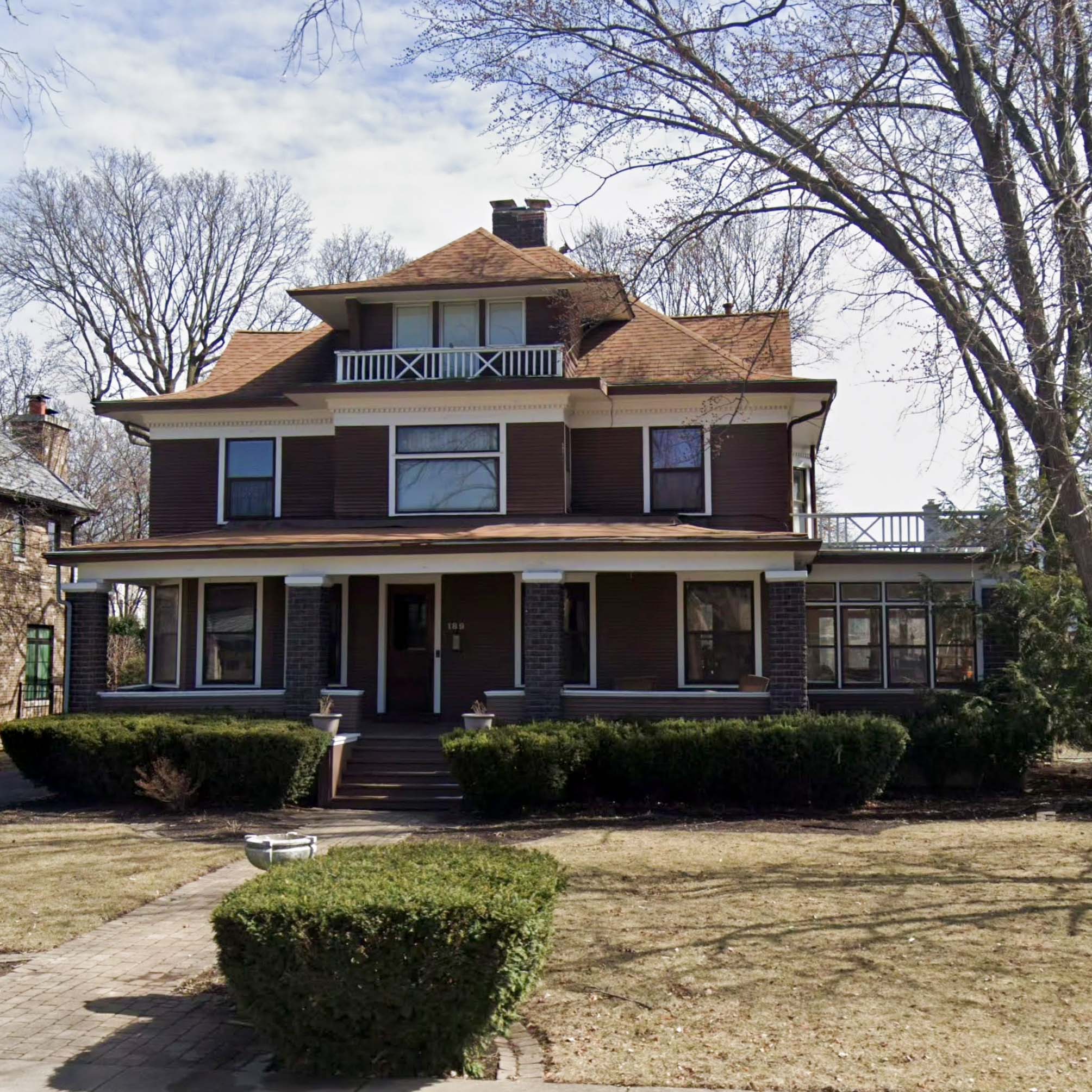 Photograph of house at 189 S Kenilworth Ave, Elmhurst