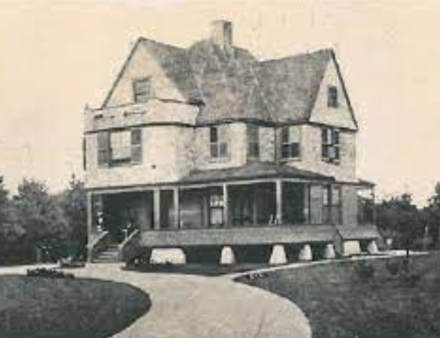 Old photograph of the Pentecost House, also known as the Rebecca Richardson house or The Pines, Elmhurst